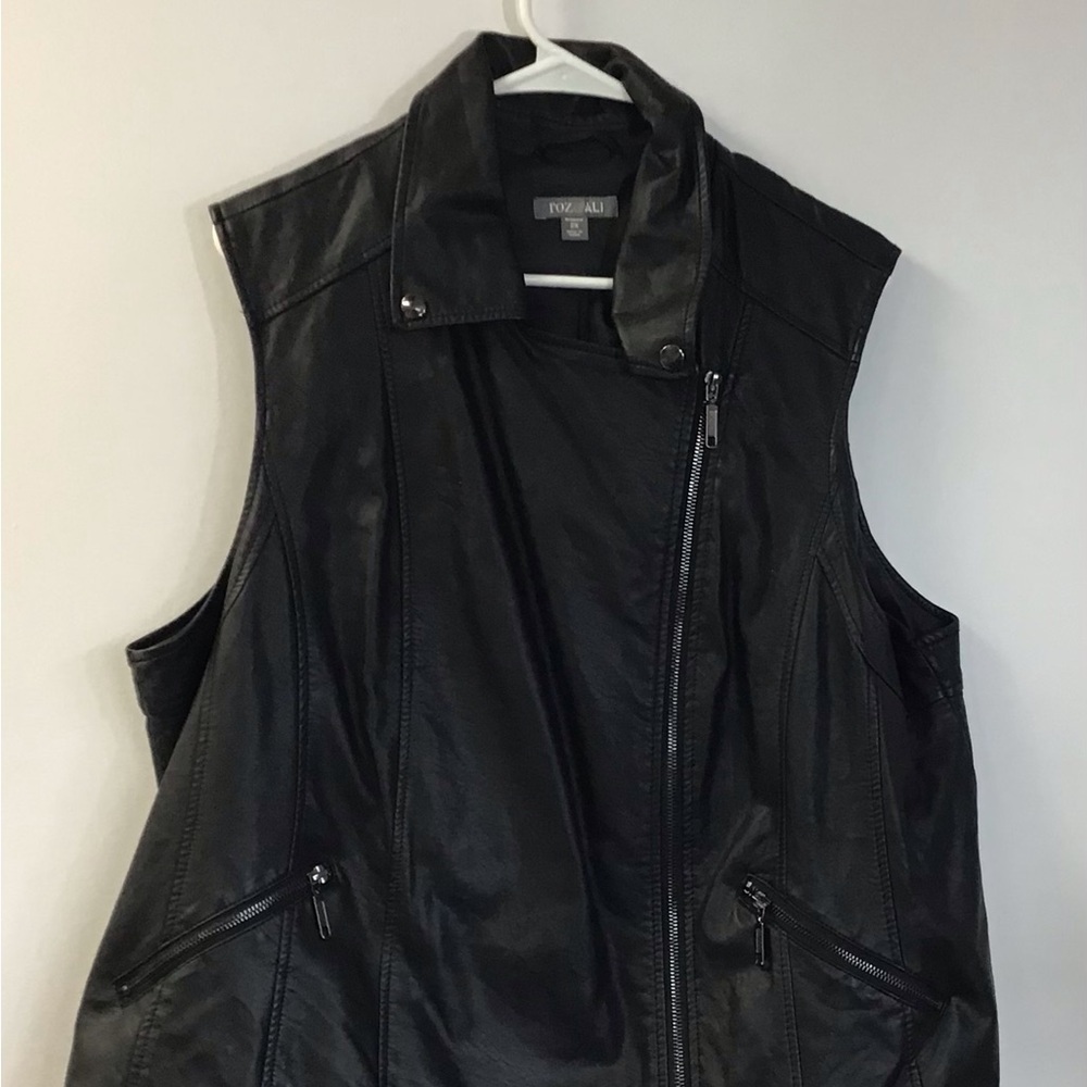 Roz & Ali Black Faux Leather Vest